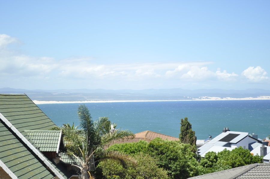 5 Bedroom Property for Sale in Wavecrest Eastern Cape